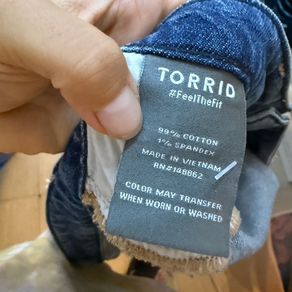 Torrid Mid-Rise Distressed Denim Medium Wash Shortie Shorts - Picture 5 of 7